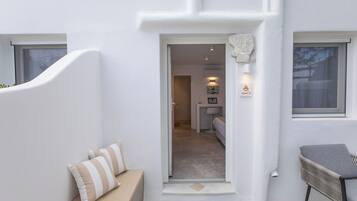 Classic Double Room, Balcony, Courtyard View | Terrace/patio