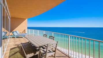 Condo, 3 Bedrooms | Outdoor dining