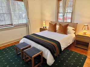 4 makuuhuonetta, silitysrauta/-lauta, Wi-Fi, vuodevaatteet