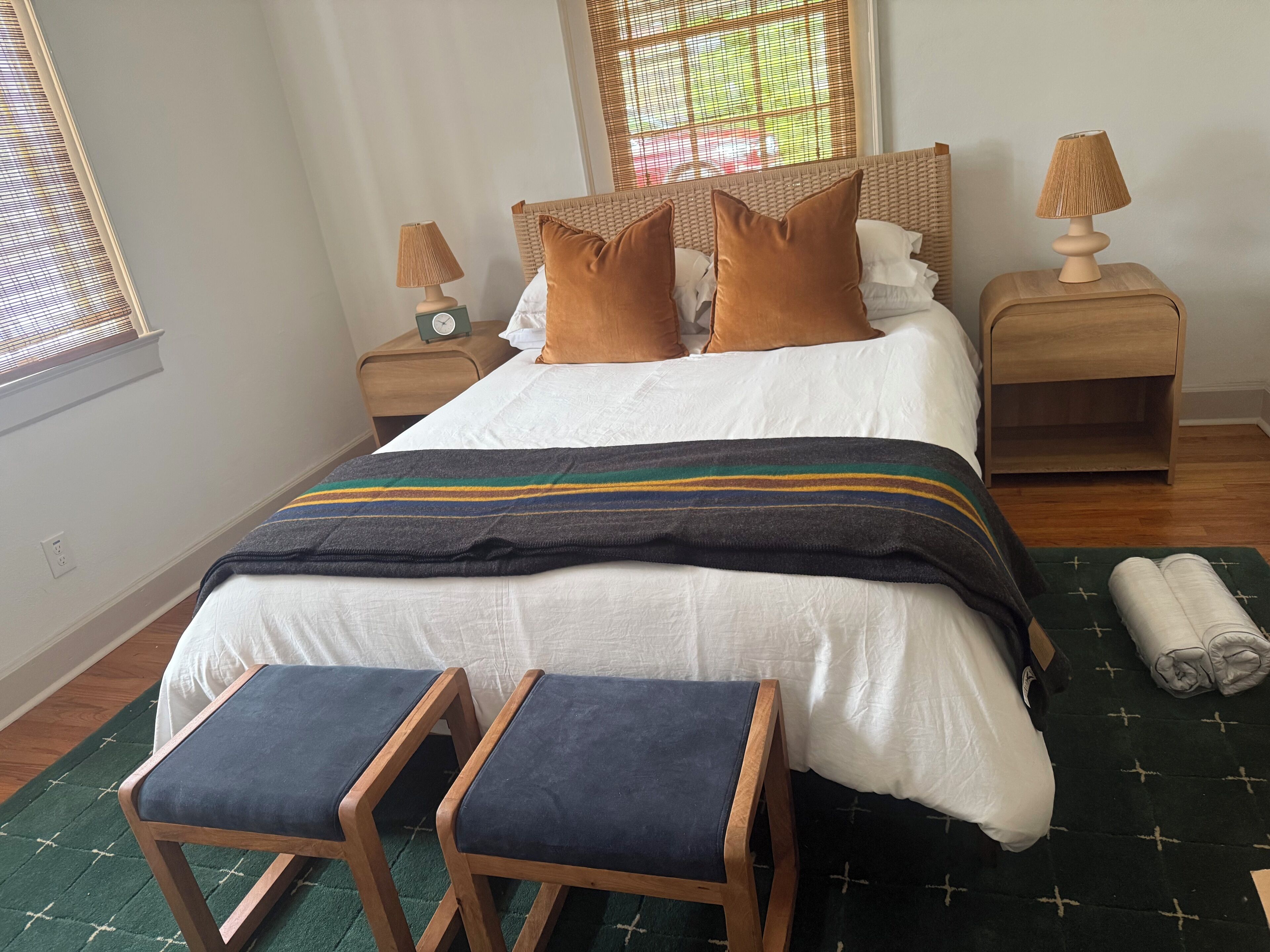 4 chambres, fer et planche à repasser, Wi-Fi, draps fournis