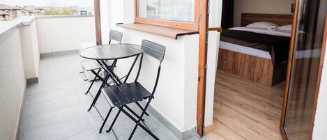 Family Studio | Balcony