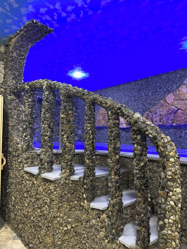 Luxury Suite | Laptop workspace, free WiFi - Saturn Garden (Yerevan)