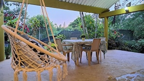 Maison, 3 chambres, fumeur, balcon | Jardin