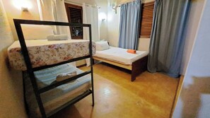 Casa, 3 habitaciones, para fumadores, balcón | 3 habitaciones