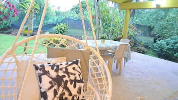 House, 3 Bedrooms, Smoking, Balcony | Garden