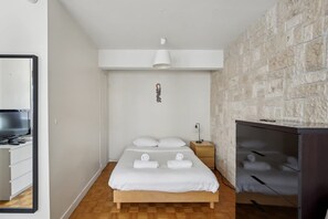 Studio, hút thuốc
