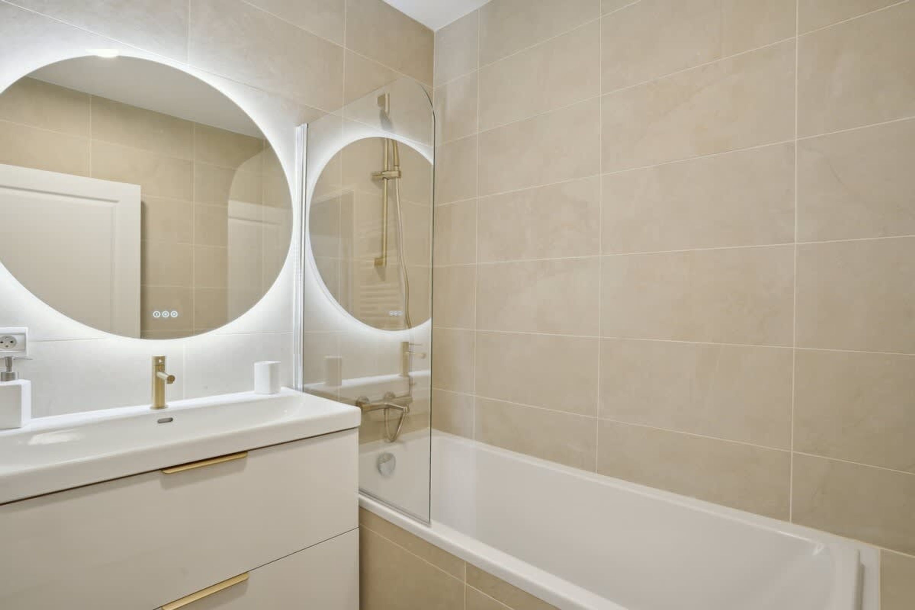 公寓, 吸烟房 | 浴室