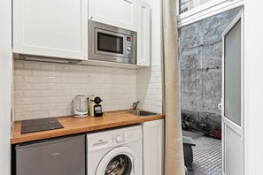 Studio | Private kitchenette - Charming Studio - Pereire - Lease Mobility (Paris)