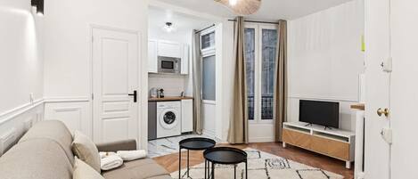 Studio | Living area