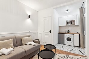 Studio - Charming Studio - Pereire - Lease Mobility (Paris)
