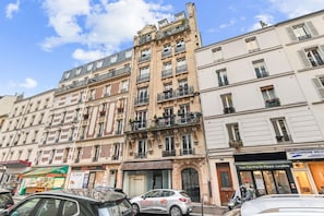 Konaklama yerinin ön cephesi