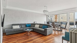 Ảnh chưa phân loại, 5 trong số 13 ảnh, nút