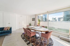 Apartment | Esszimmer