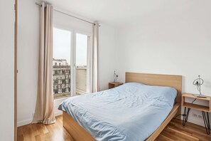 1 bedroom, Internet - Charmant Appt Avec Balcon - Ternes- Bail Mobilit (Paris)