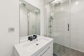 House | Bathroom