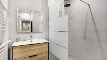 Apartment | Bathroom