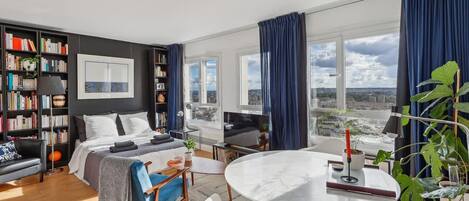 Studio | Living area