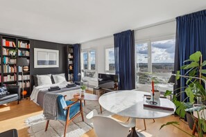 Living area - Extra Studio on the 23rd Floor - Stunning View (Paris)