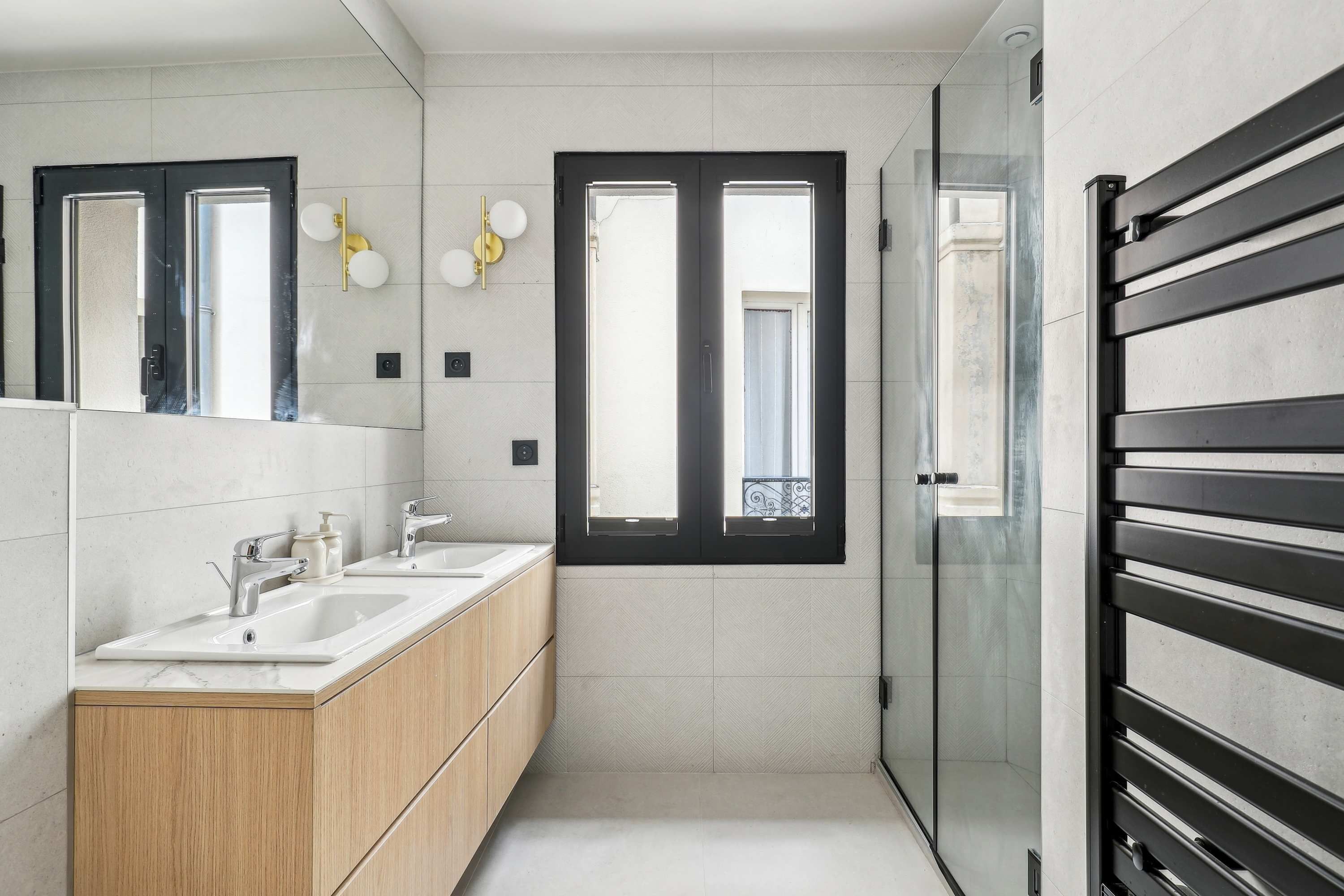 House | Bathroom