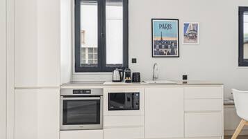 House | Private kitchenette