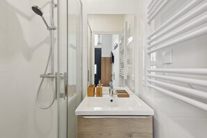 House | Bathroom