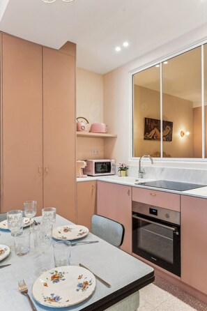 House | Private kitchen - Elegant Apartment - 2 Bedroom -6people (Paris)