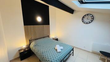 3 chambres, fer et planche Ă repasser, Wi-Fi, draps fournis