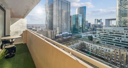 Spacious Studio Balcony -La D Fense-bail Mobilit