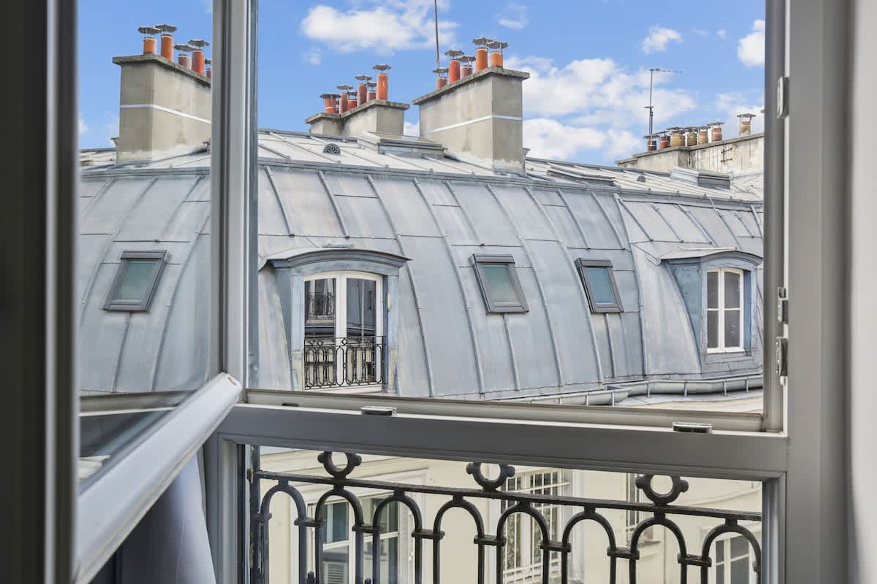 Studio, Smoking | City view