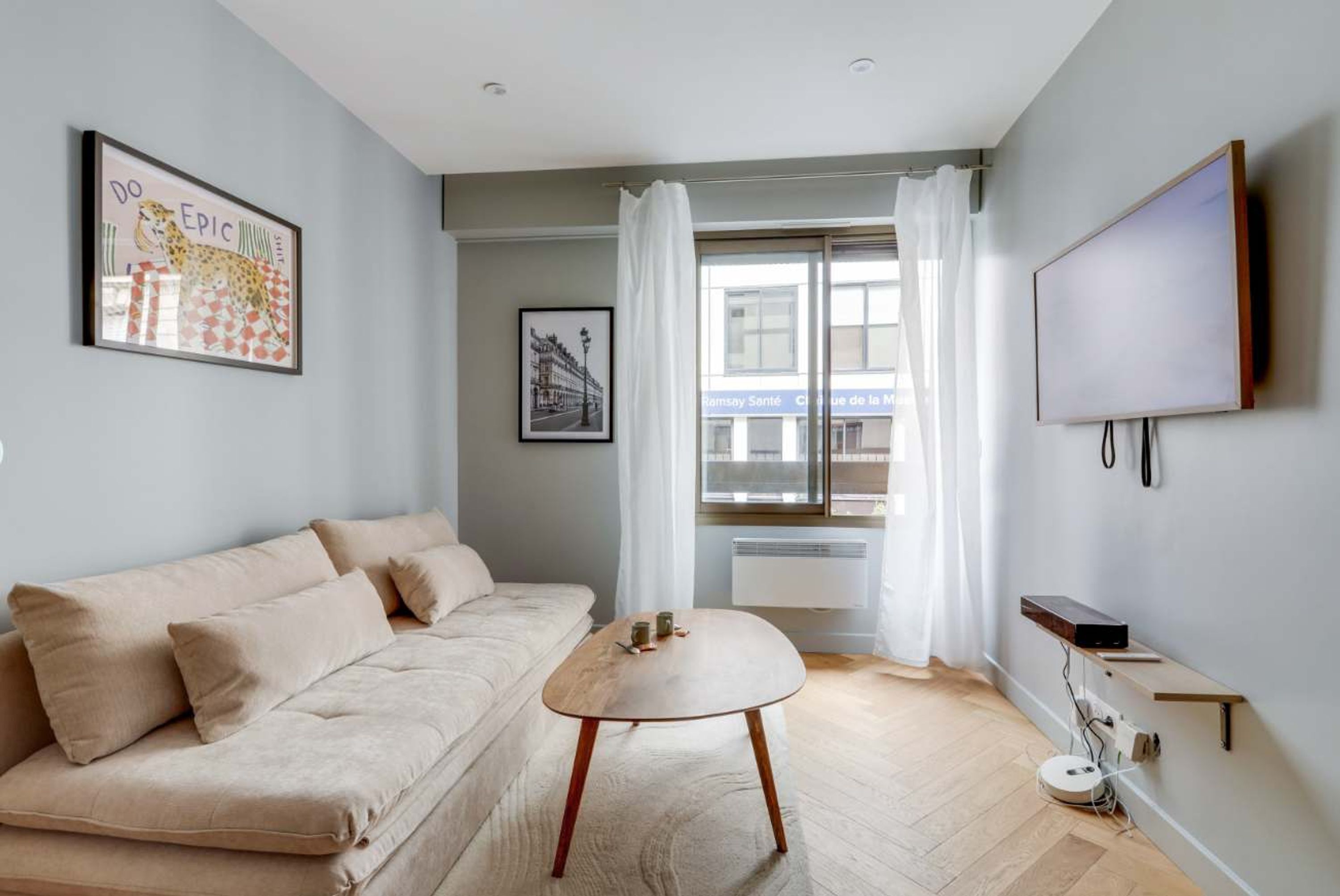 Studio | Living area