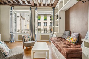 Apartment | Living area - Superb Apartment 1BR 2P - C ur du Marais (Paris)