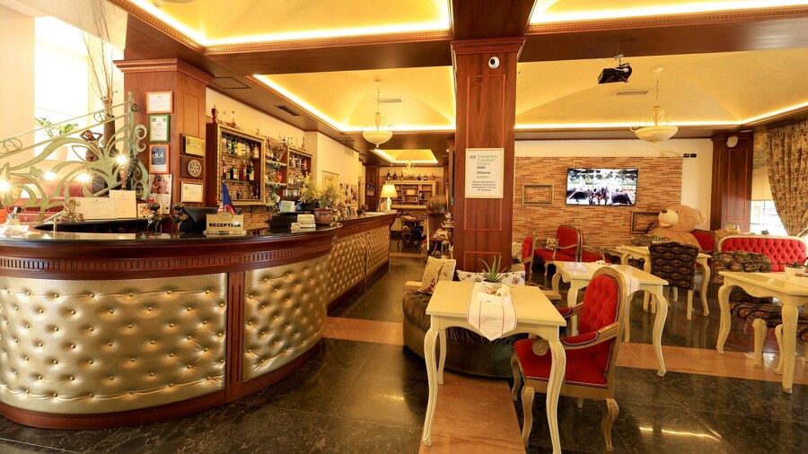 2 KITARRAT Boutique Hotel & SPA