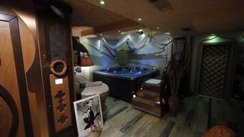 Turkish bath/hammam, body treatments, body wraps, body scrubs, facials