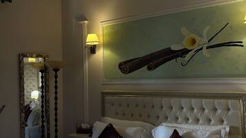 In-room safe, desk, soundproofing, free WiFi