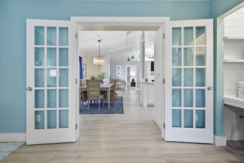 Newly updated Cozy Beach House with pool!  A 3-minute walk to the Private Beach.