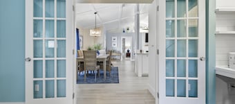 Newly updated Cozy Beach House with pool! A 3-minute walk to the Private Beach.