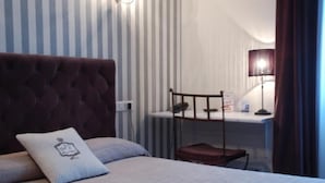 Room - Hôtel de l'Avenue (Saintes)