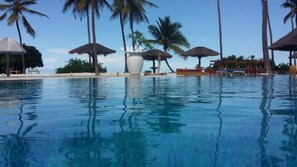 3 outdoor pools