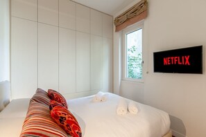 1 bedroom, iron/ironing board, WiFi, bed sheets