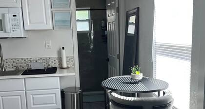 Cozy studio in a great location!