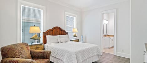 6 bedrooms, iron/ironing board, free WiFi, bed sheets