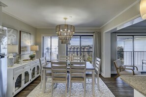 Dining - Beachfront Getaway | Pool, Tennis + Ocean Air (Hilton Head Island)