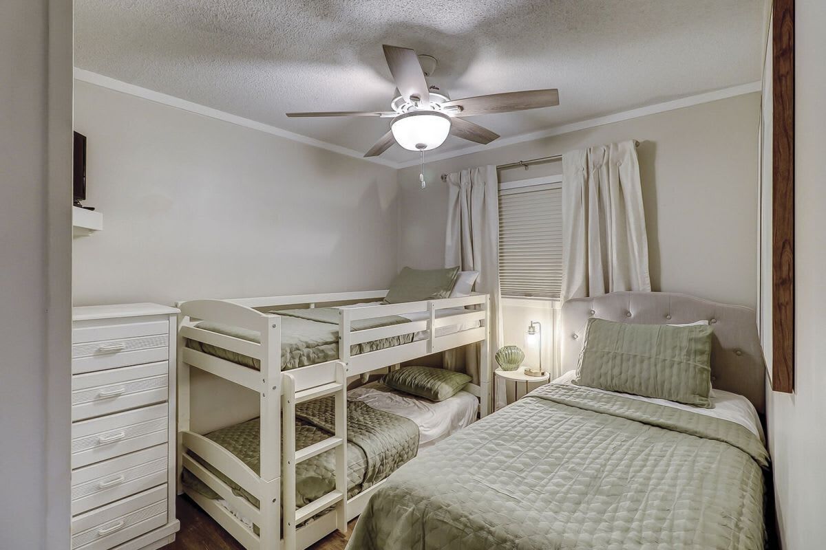 2 chambres, fer et planche à repasser, Wi-Fi gratuit, draps fournis