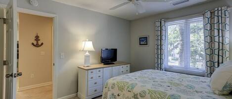 2 عدّة غرف نوم ومكواة/لوح كي وواي فاي مجانًا وملاءات أسرّة