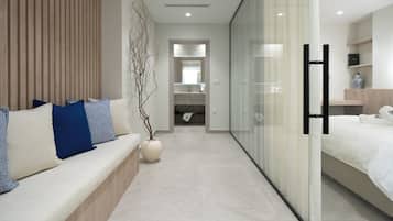 Luxury Apartment, 2 Bedrooms | In-room safe, desk, laptop workspace, blackout curtains