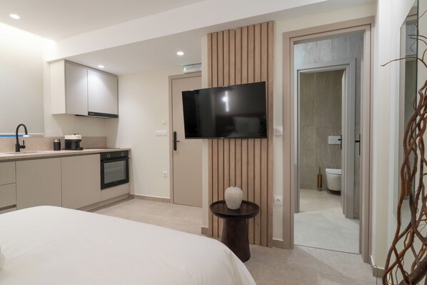 プレミアム アパートメント | セーフティボックス (室内)、デスク、ノートパソコン用作業スペース、遮光カーテン