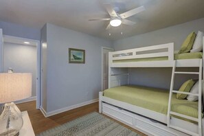 3 bedrooms, iron/ironing board, free WiFi, bed sheets