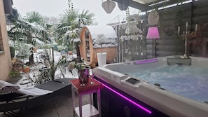 Unclassified image, 5 of 5, button - WHIRLPOOL Ol Vacation Rental744261394 (hörstel)
