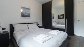 Departamento (1 Bedroom) | 1 habitación, tabla de planchar con plancha, cunas y ropa de cama