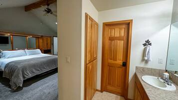 3 quartos, ferros/tábuas de passar roupa, Wi-Fi de cortesia